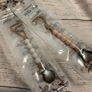 NIP Ryan & Rose cutie clip
Quinn clip pink white